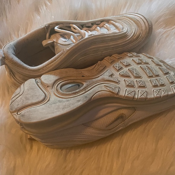 Nike Air Max 97 Gently Used - Picture 4 of 4